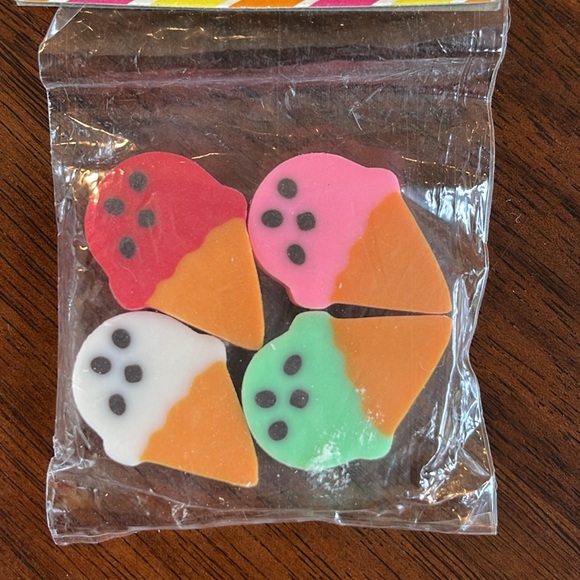 VINTAGE 80S FANCY FUN SCENTED ICE CREAM CONE ERASERS - NEVER OPENED! - Picture 5 of 5